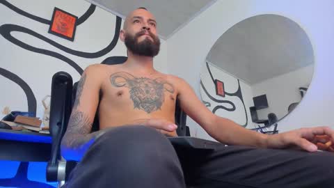 Snapshot of anders_x chatting on 19, 12, 2025 Andrs - online show from 19, 12, 2025