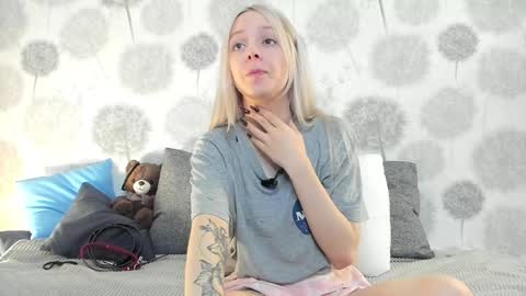 andneveragain online show from 14, 1, 2025
