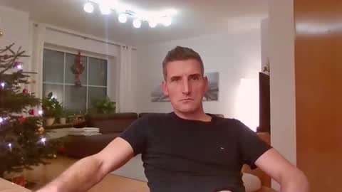 Name online show from 25, 12, 2024