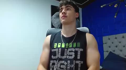 Snapshot of andre_parker chatting on 2, 12, 2024 Andre Parker online show from 2, 12, 2024