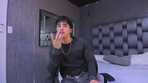 Snapshot of andre_parker chatting on 5, 12, 2024 Andre Parker online show from 5, 12, 2024