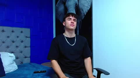 Snapshot of andre_parker chatting on 9, 2, 2025 Andre Parker online show from 9, 2, 2025