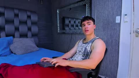 Snapshot of andre_parker chatting on 13, 2, 2025 Andre Parker online show from 13, 2, 2025