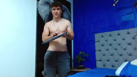 Snapshot of andre_parker chatting on 21, 2, 2025 Andre Parker online show from 21, 2, 2025