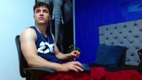 Snapshot of andre_parker chatting on 3, 3, 2025 Andre Parker online show from 3, 3, 2025