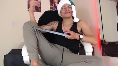 Snapshot of andre_stone22 chatting on 23, 12, 2024 andre_stone22 online show from 23, 12, 2024