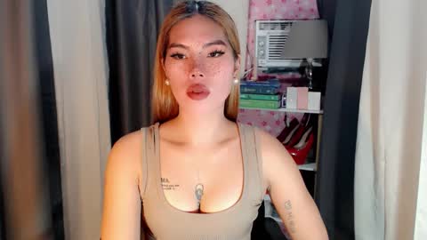 andrea06121998 online show from 4, 3, 2026