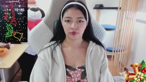 Snapshot of andrea_bonnie chatting on 16, 12, 2025 andrea_bonnie online show from 16, 12, 2025