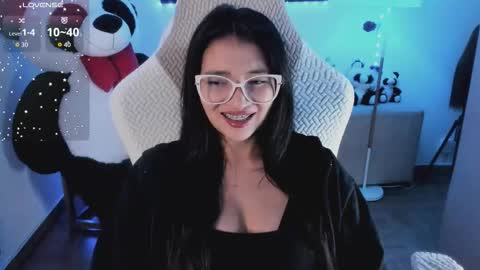 Snapshot of andrea_bonnie chatting on 7, 1, 2026 andrea_bonnie online show from 7, 1, 2026