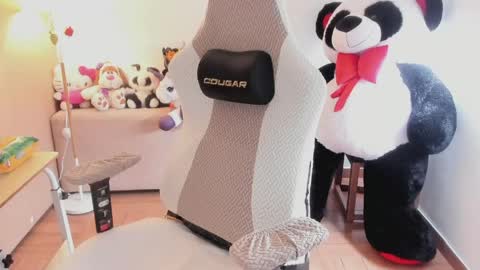 Snapshot of andrea_bonnie chatting on 13, 4, 2026 andrea_bonnie online show from 13, 4, 2026