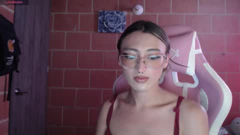 Andrea  online show from 7, 10, 2025