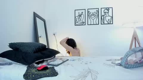 Andrea Cherry online show from 12, 2, 2026