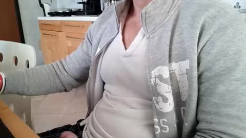 Snapshot of andrea_feetlover chatting on 3, 11, 2025 andrea_feetlover online show from 3, 11, 2025