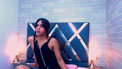 Snapshot of andrea_gill_ chatting on 29, 12, 2024 Andres Gil online show from 29, 12, 2024