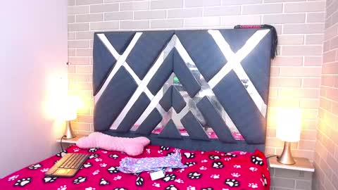 Snapshot of andrea_gill_ chatting on 10, 1, 2025 Andres Gil online show from 10, 1, 2025