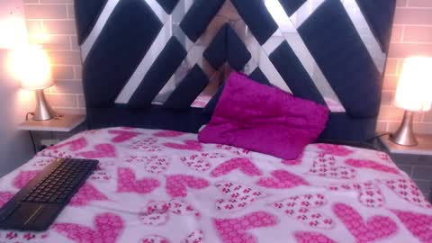 Snapshot of andrea_gill_ chatting on 15, 2, 2025 Andres Gil online show from 15, 2, 2025