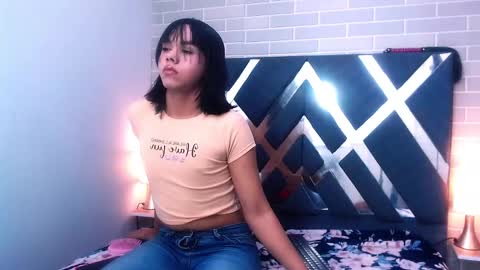 Snapshot of andrea_gill_ chatting on 24, 2, 2025 Andres Gil online show from 24, 2, 2025