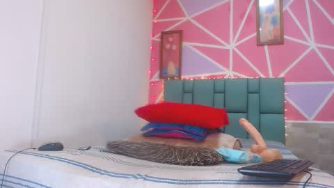 andrea ospina1 online show from 10, 1, 2025