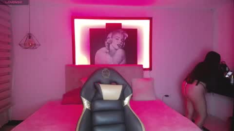 Andrea Ramos online show from 2, 11, 2025