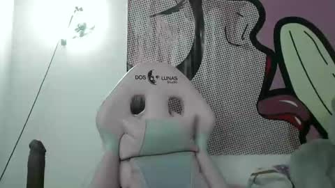 Snapshot of andrea_saenz_ chatting on 10, 2, 2025 online show from 10, 2, 2025
