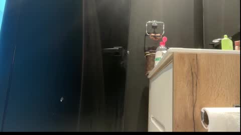 Andrea Elizabeth online show from 29, 9, 2025