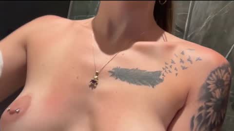 Andrea Elizabeth online show from 30, 9, 2025