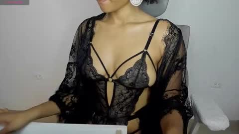 Snapshot of andrearboleda chatting on 21, 10, 2025 Andrea  online show from 21, 10, 2025