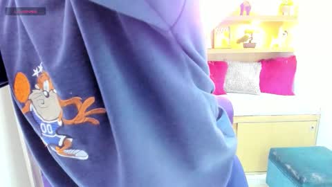 Andre Castaneda online show from 26, 11, 2025