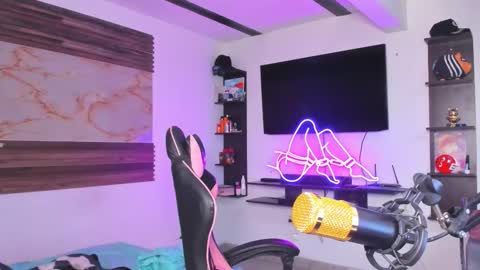 Snapshot of andrees_s chatting on 13, 10, 2025 andrees_s online show from 13, 10, 2025