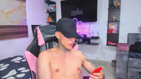 Snapshot of andrees_s chatting on 15, 10, 2025 andrees_s online show from 15, 10, 2025