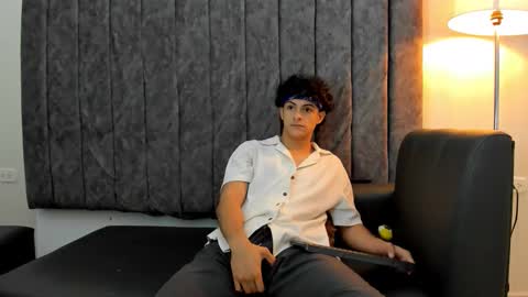 Snapshot of andres_cream chatting on 9, 9, 2025 andres_cream online show from 9, 9, 2025