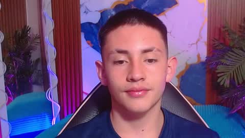 Snapshot of andres_tay chatting on 20, 4, 2026 andres_tay online show from 20, 4, 2026