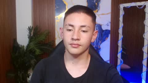 Snapshot of andres_tay chatting on 11, 5, 2026 andres_tay online show from 11, 5, 2026