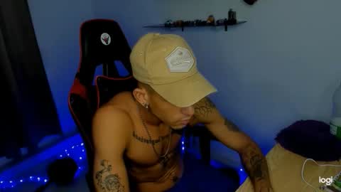 Snapshot of andres_white chatting on 2, 2, 2026 Andres white online show from 2, 2, 2026