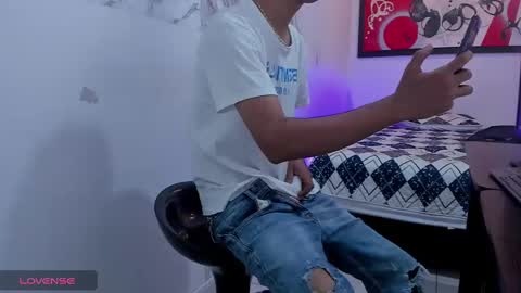Snapshot of andressdean chatting on 12, 12, 2024 Andres Dean online show from 12, 12, 2024