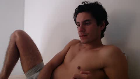 Snapshot of andrestorres0 chatting on 17, 12, 2024 Andres Torres online show from 17, 12, 2024