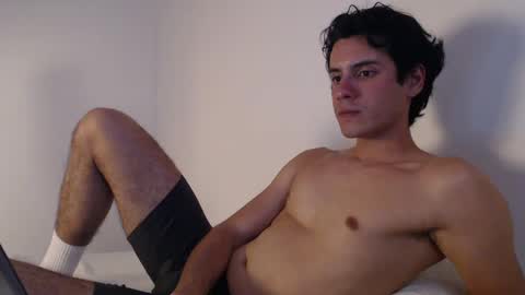 Snapshot of andrestorres0 chatting on 24, 12, 2024 Andres Torres online show from 24, 12, 2024