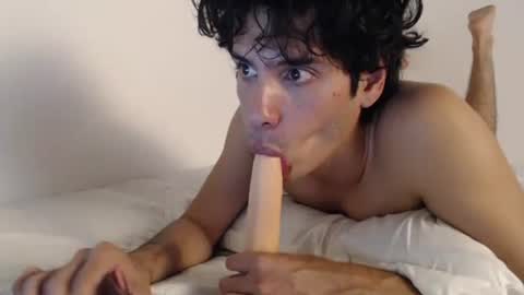 Snapshot of andrestorres0 chatting on 25, 2, 2025 Andres Torres online show from 25, 2, 2025