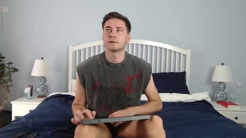 Snapshot of andrew2305 chatting on 25, 9, 2025 Justin Andrew online show from 25, 9, 2025