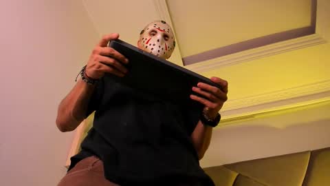 Snapshot of andrew_colleman1 chatting on 28, 10, 2025 Colleman online show from 28, 10, 2025