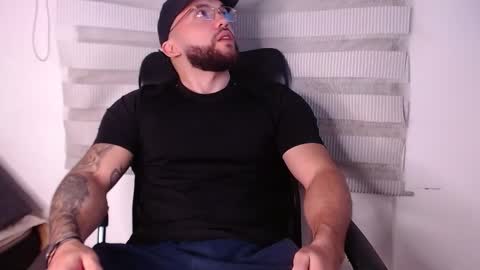 andrew_holden__ online show from 14, 11, 2025