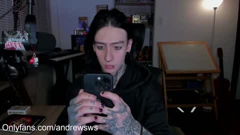 Snapshot of andrew_round chatting on 31, 1, 2025 andrew_round online show from 31, 1, 2025