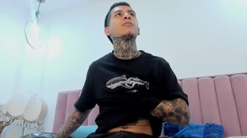 andrew_sanders69 online show from 6, 1, 2026