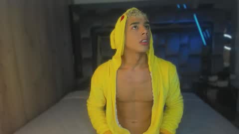 Snapshot of andrew_twink18 chatting on 11, 1, 2026 Andrew M. online show from 11, 1, 2026