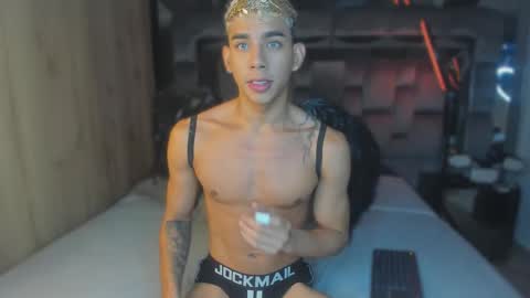 Snapshot of andrew_twink18 chatting on 13, 1, 2026 Andrew M. online show from 13, 1, 2026