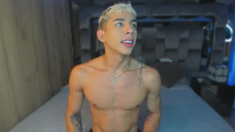 Snapshot of andrew_twink18 chatting on 17, 1, 2026 Andrew M. online show from 17, 1, 2026