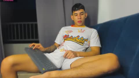 Snapshot of andrew_twink18 chatting on 6, 2, 2026 Andrew M. online show from 6, 2, 2026