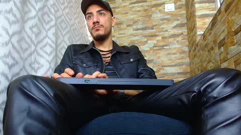 Snapshot of andrewbanner chatting on 3, 12, 2024 MasterRomania online show from 3, 12, 2024