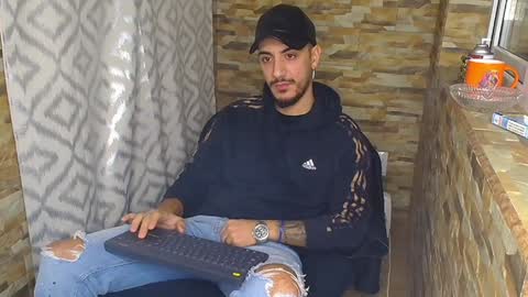 Snapshot of andrewbanner chatting on 5, 12, 2024 MasterRomania online show from 5, 12, 2024