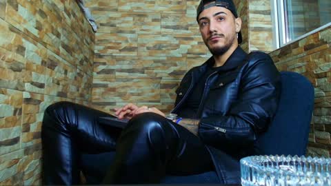 Snapshot of andrewbanner chatting on 7, 12, 2024 MasterRomania online show from 7, 12, 2024